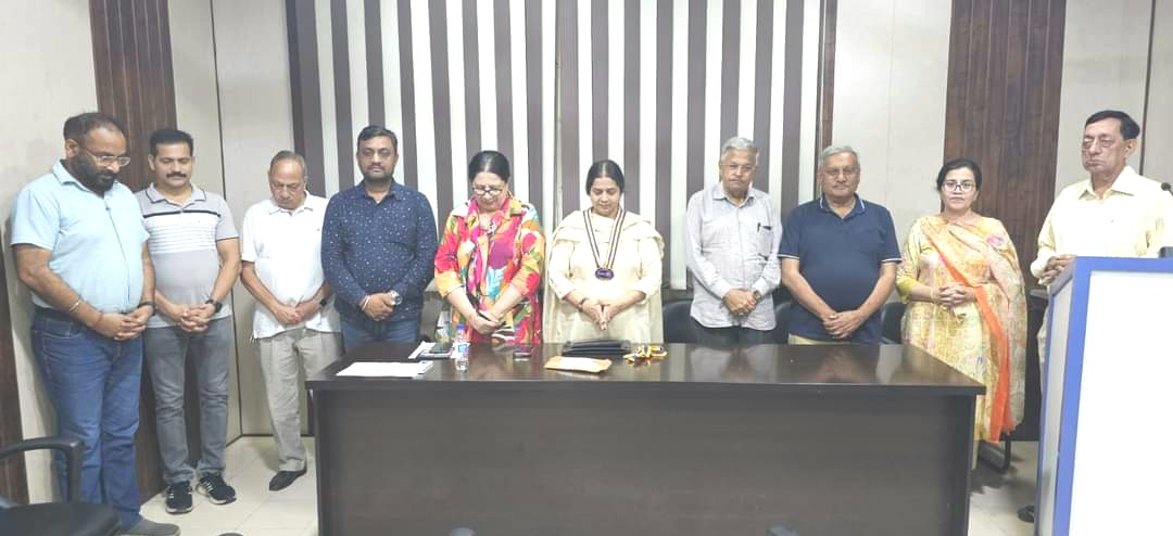 कारगिल में शहीद जवानों को रोटरी क्लब की ओर से दी गई श्रद्धांजलि